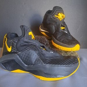 Nike‎ Zoom LeBron Soldier XIV Air 14 Sneakers Size 7 Black Yellow Basketball